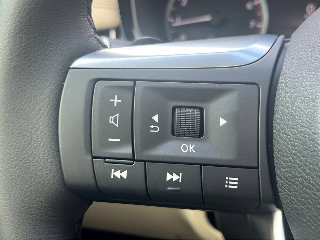 Certified 2025 INFINITI QX60 Pure image 12