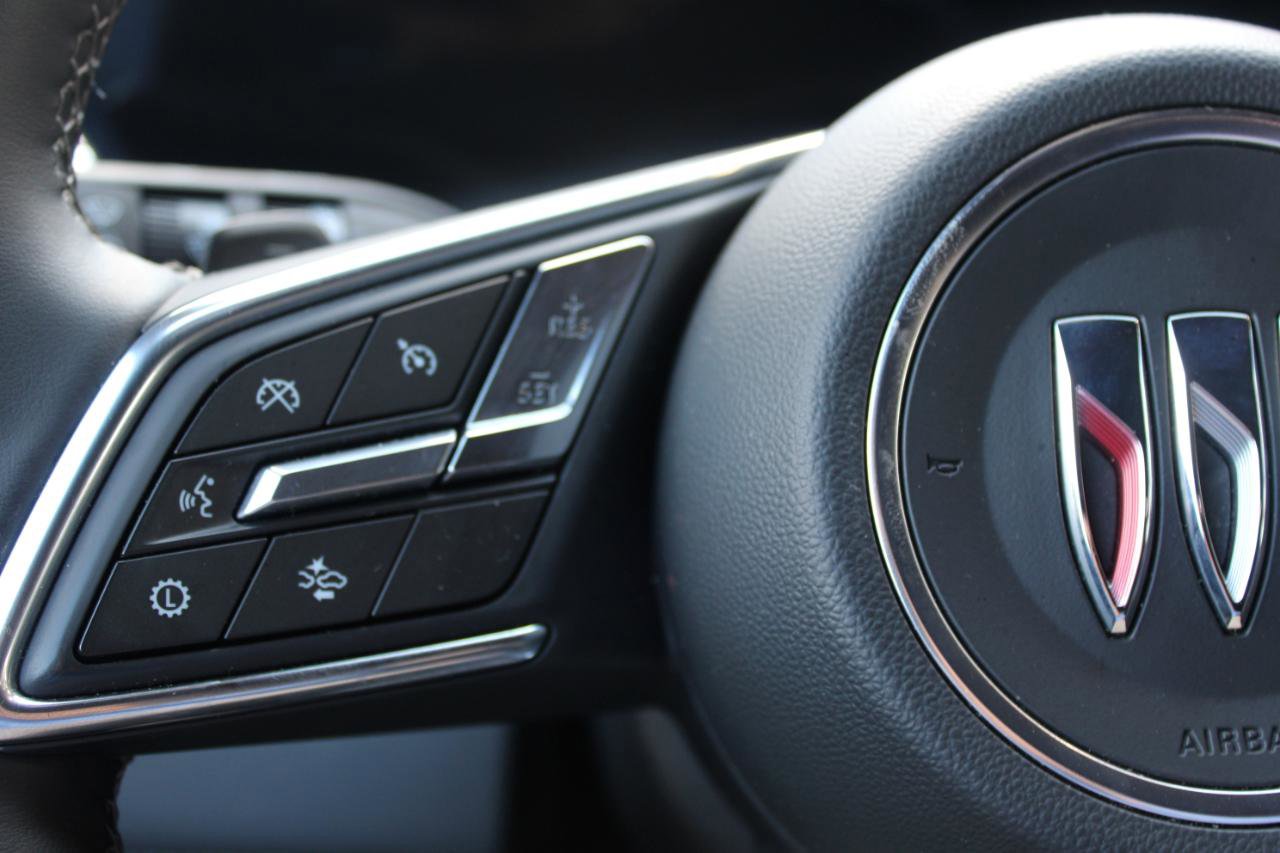 Used 2025 Buick Enclave Preferred image 21