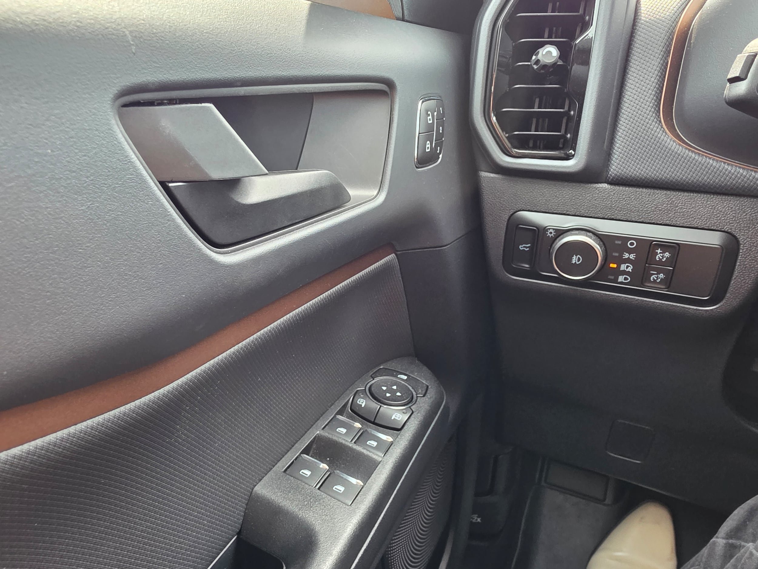 Used 2024 Ford Bronco Sport Outer Banks AWD/4WD image 19