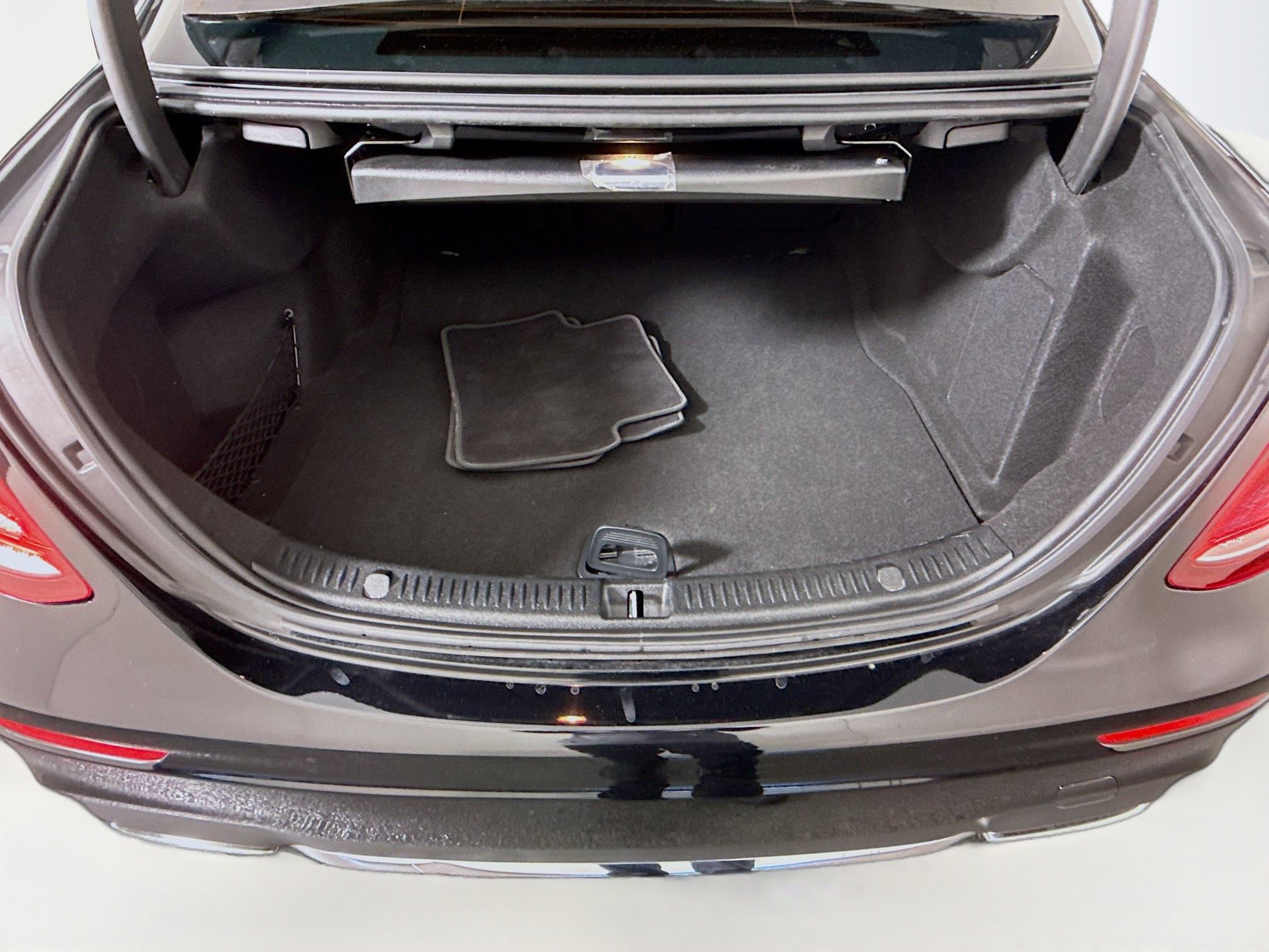 Used 2020 Mercedes-Benz E 350 Sedan w/ Premium Package image 35