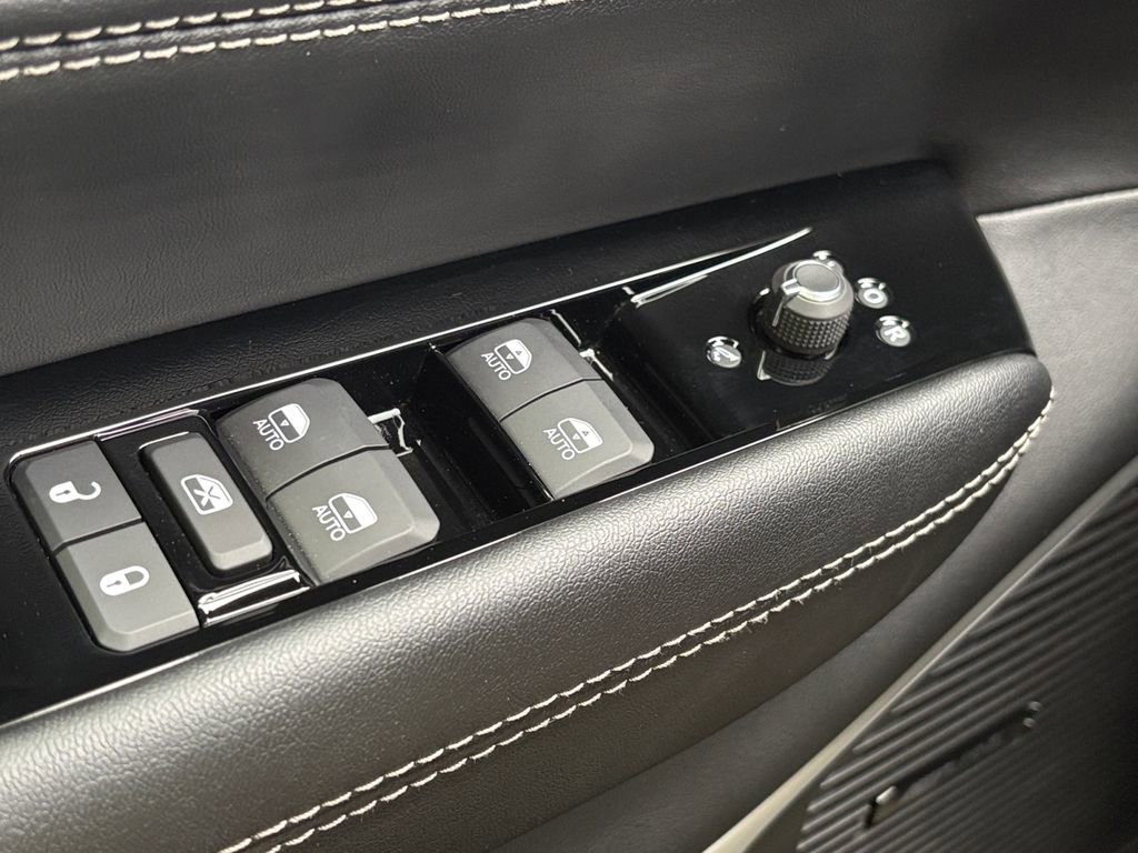 New 2026 Jeep Grand Wagoneer 2WD w/ Premium Group I image 9