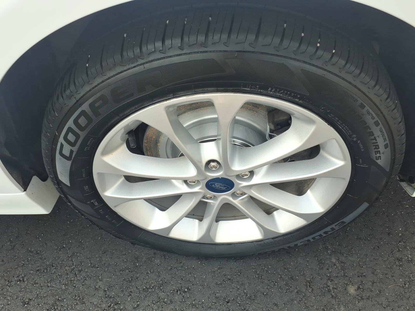 Used 2019 Ford Fusion Energi Titanium FWD image 6