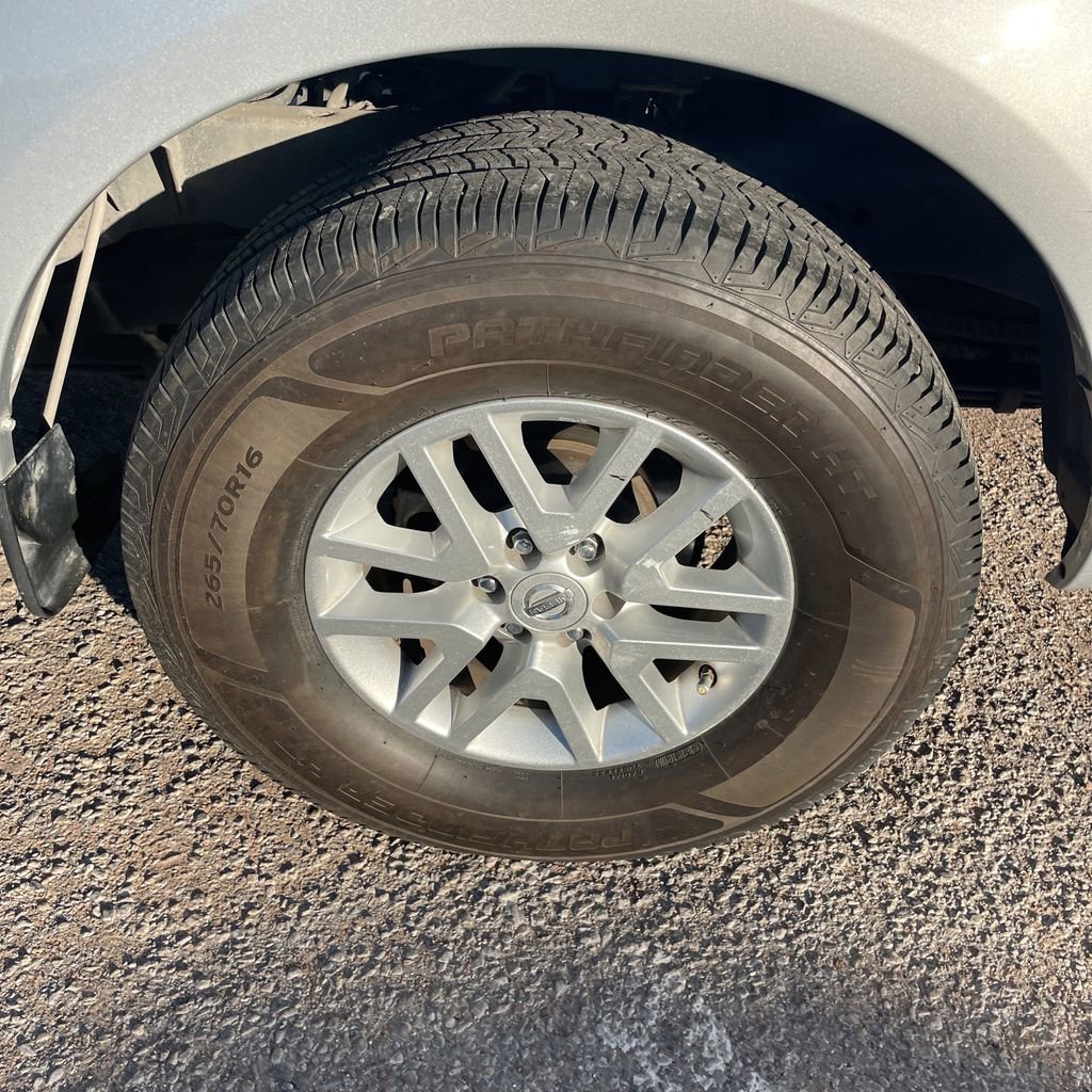 Used 2017 Nissan Frontier SV image 26