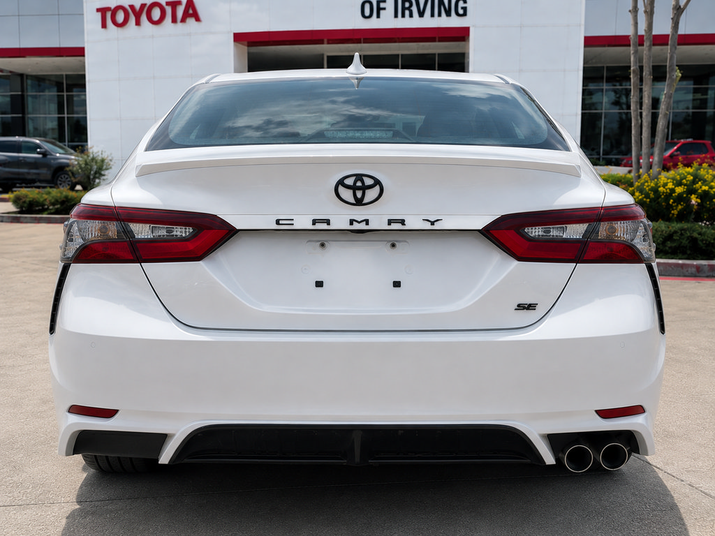 Used 2023 Toyota Camry SE FWD image 6