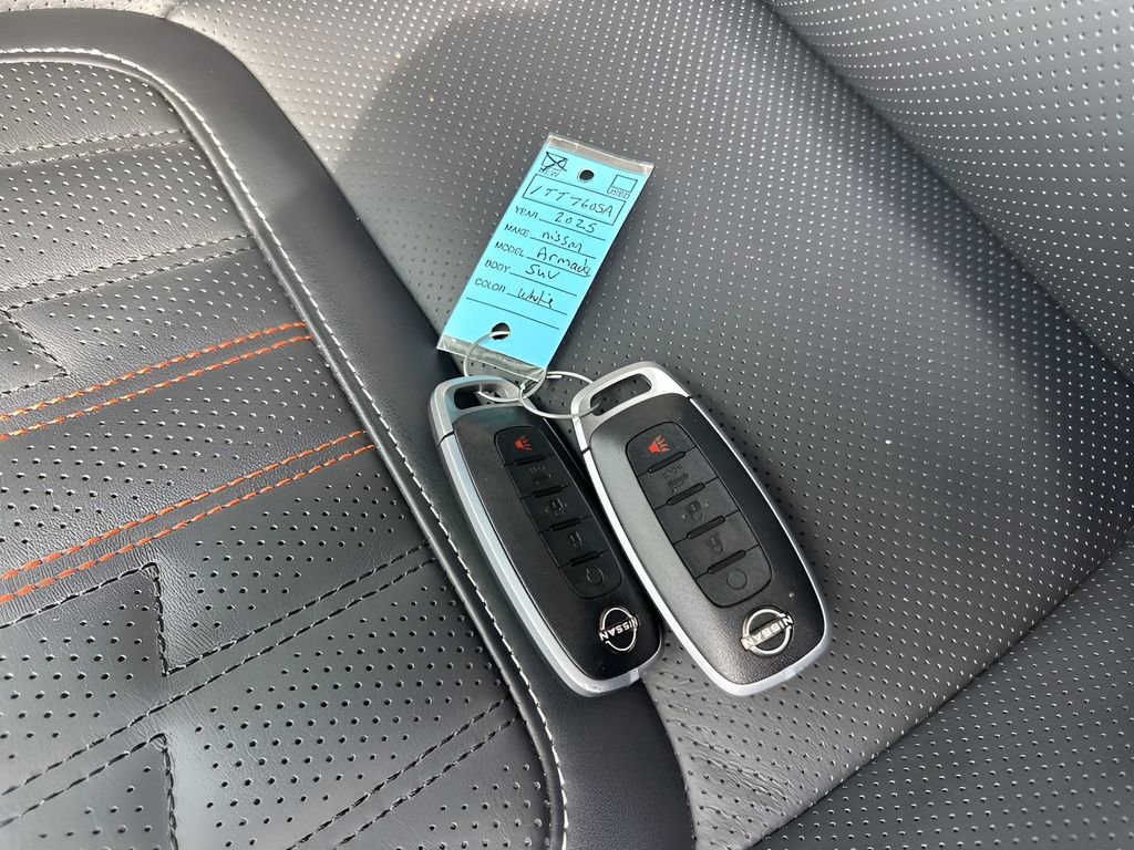 Used 2025 Nissan Armada PRO-4X image 37