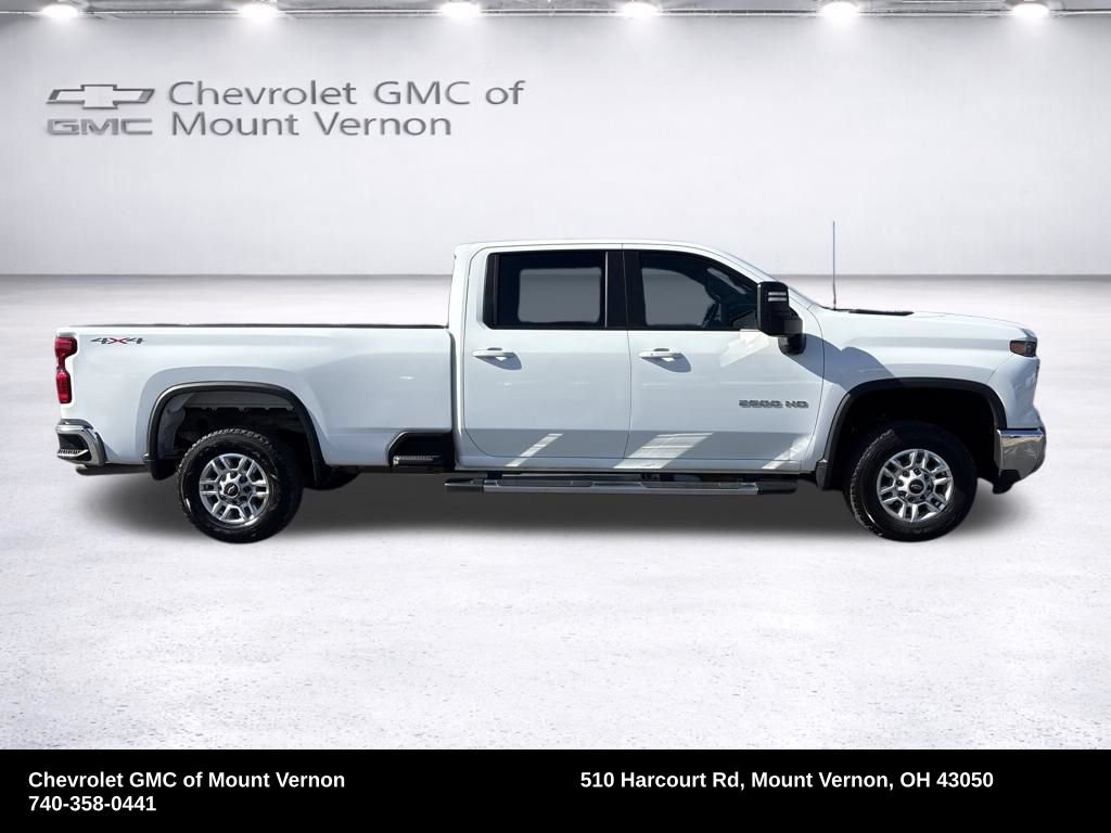 Used 2024 Chevrolet Silverado 2500 LT AWD/4WD image 8
