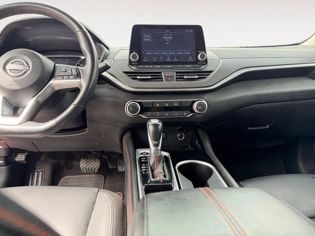 Used 2023 Nissan Altima 2.5 SR FWD image 11