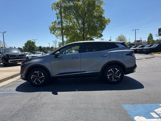 Certified 2025 Kia Sportage LX image 2