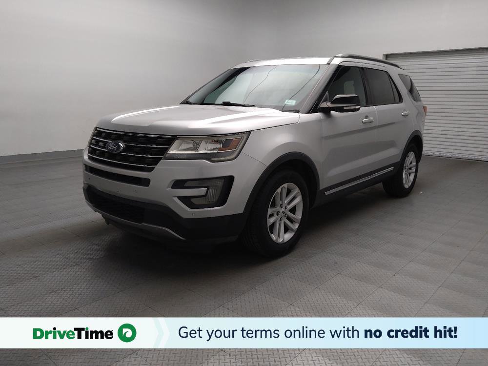 Used 2017 Ford Explorer XLT w/ Equipment Group 202A image 1