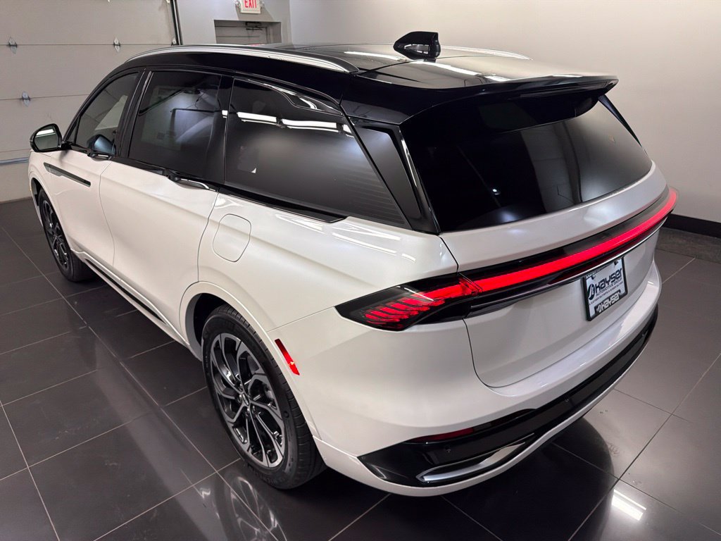 New 2026 Lincoln Nautilus Reserve AWD/4WD image 4