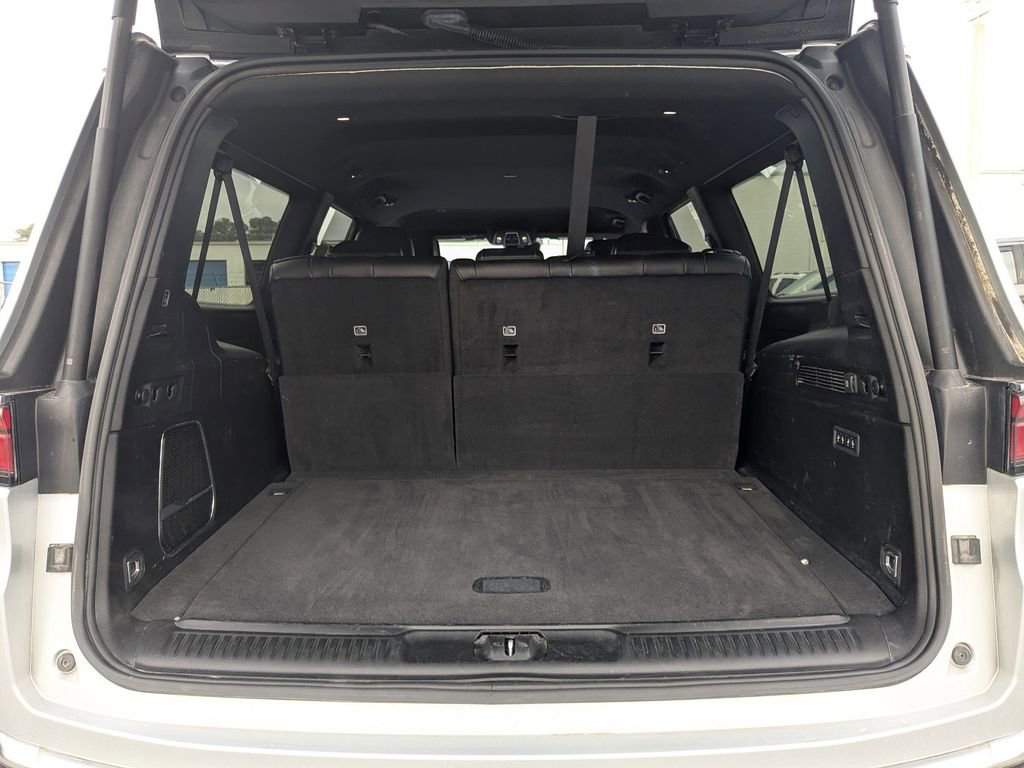 Used 2024 Jeep Wagoneer L 4WD image 12