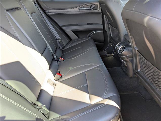Used 2023 Alfa Romeo Stelvio Ti AWD/4WD image 18