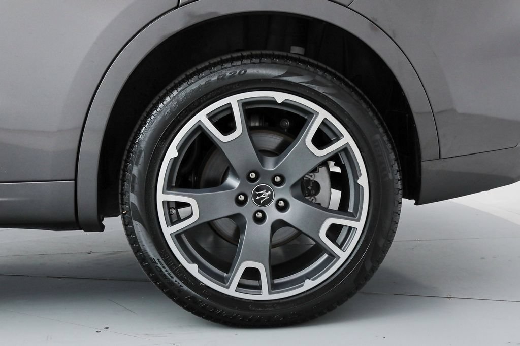 Certified 2023 Maserati Levante GT AWD/4WD image 24