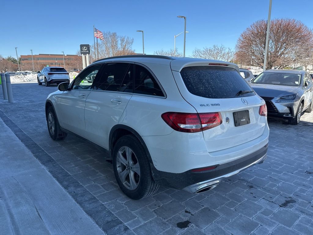 Used 2018 Mercedes-Benz GLC 300 4MATIC image 5