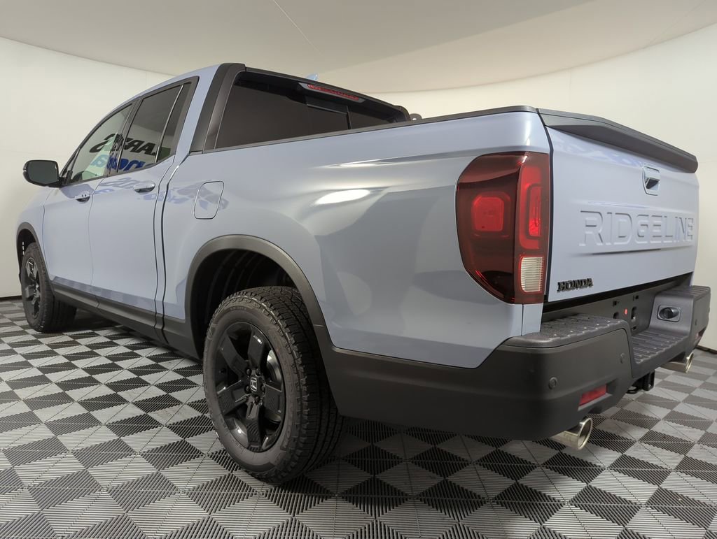New 2026 Honda Ridgeline Black Edition image 3