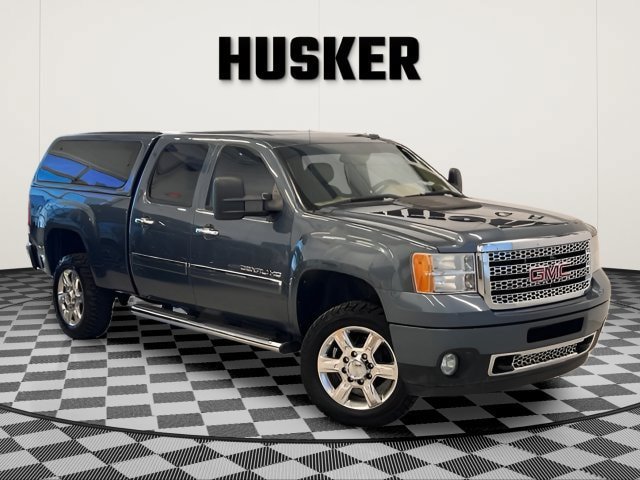 Used 2011 GMC Sierra 2500 Denali AWD/4WD image 1