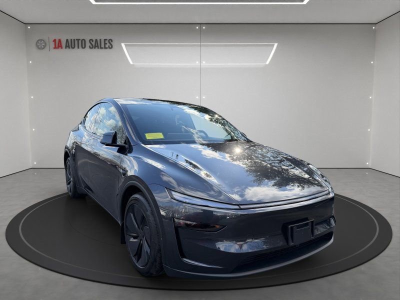 Used 2026 Tesla Model Y AWD image 7