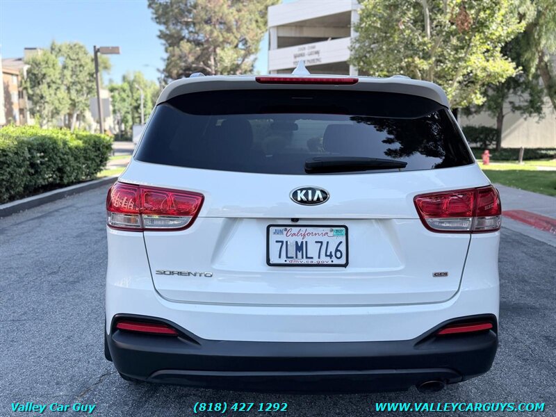 Used 2016 Kia Sorento FWD image 5
