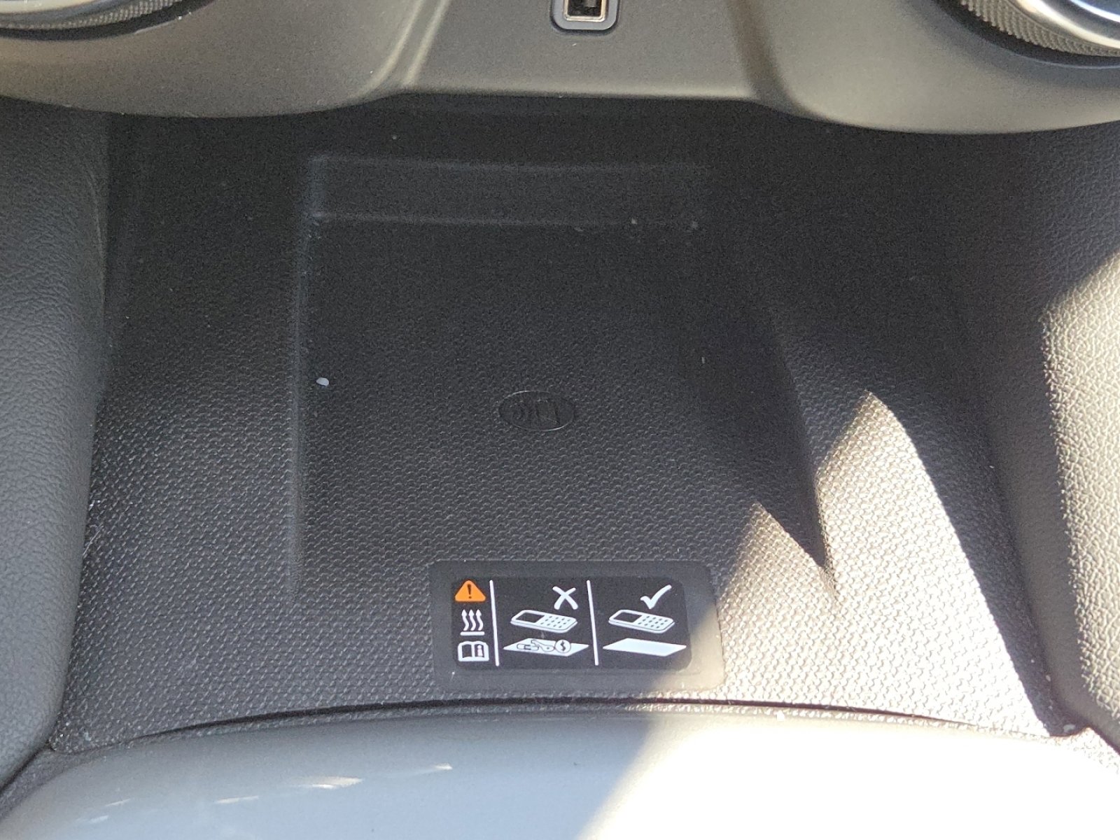 Used 2024 Chevrolet Blazer LT w/ Convenience Package image 9