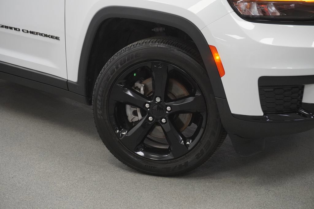 Certified 2023 Jeep Grand Cherokee L Laredo AWD/4WD image 4