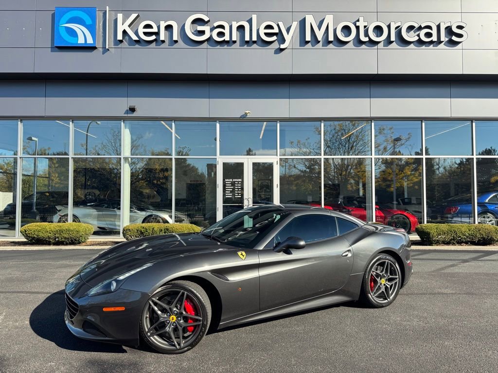Used 2016 Ferrari California T image 1