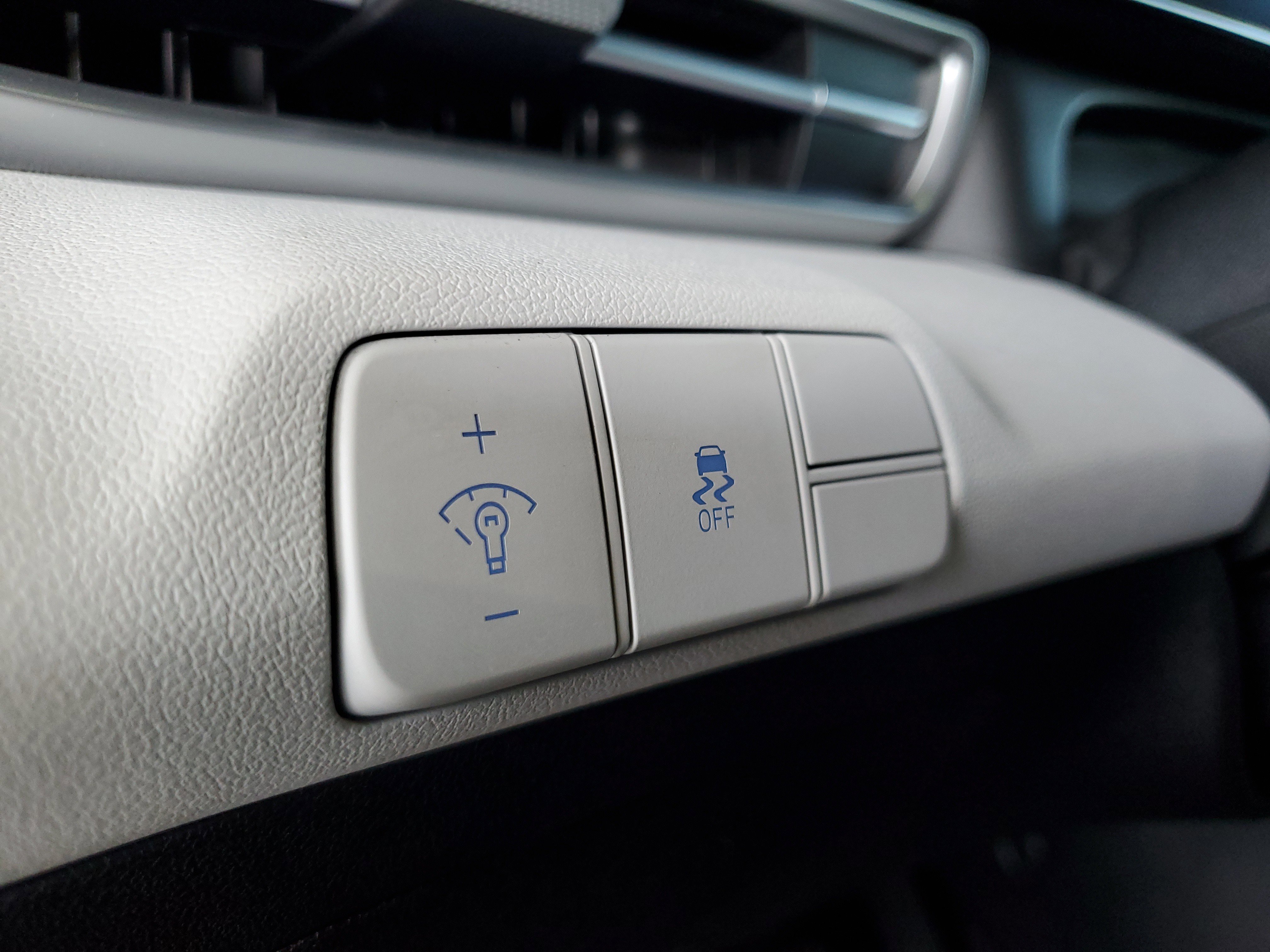 Used 2025 Hyundai Elantra Limited FWD image 22