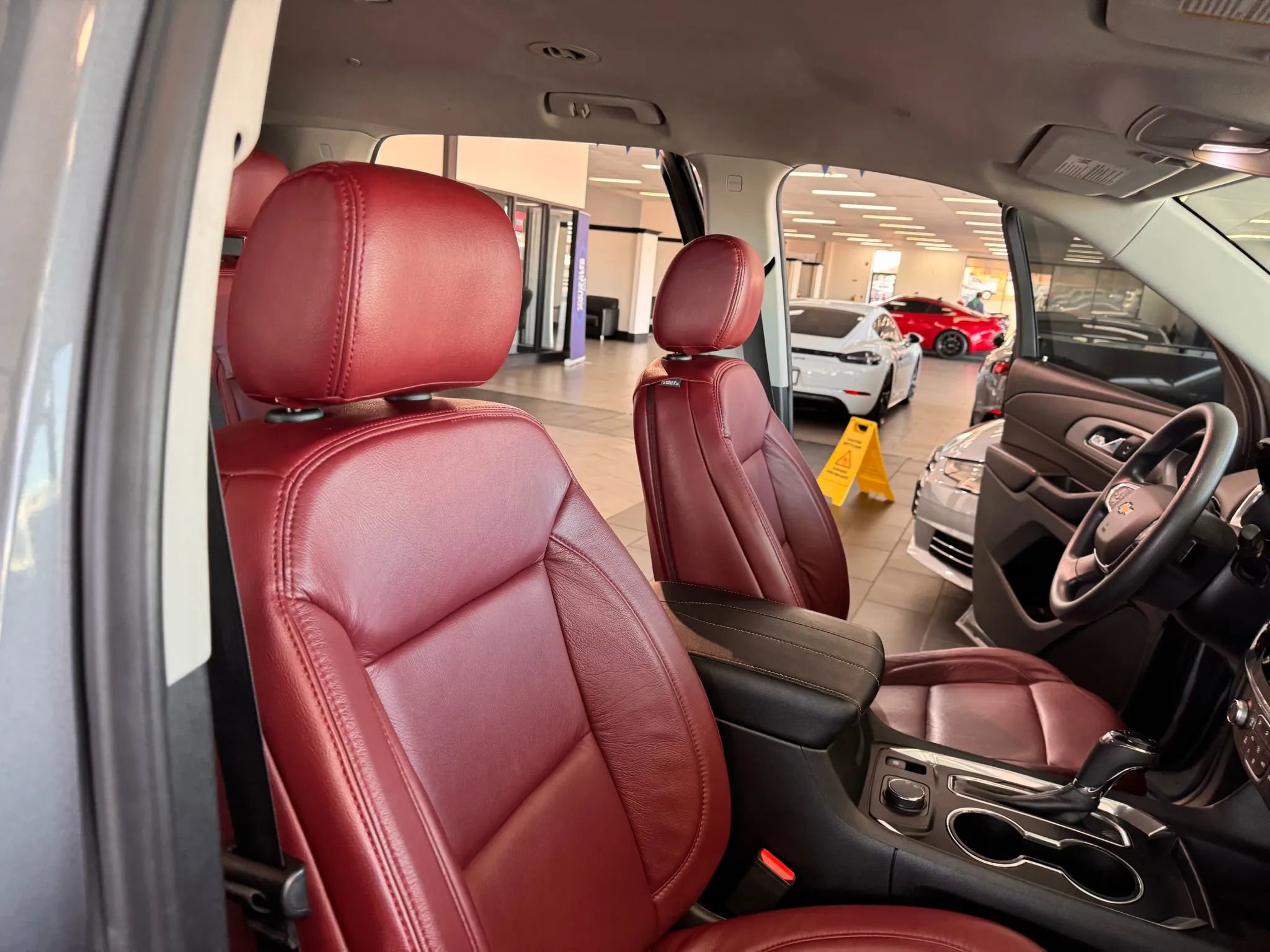 Used 2020 Chevrolet Traverse LS image 13