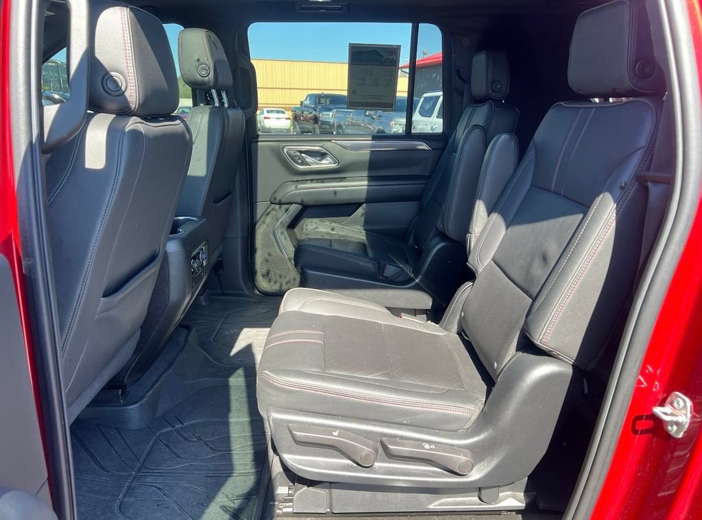 Used 2022 Chevrolet Suburban RST w/ Luxury Package AWD/4WD image 40