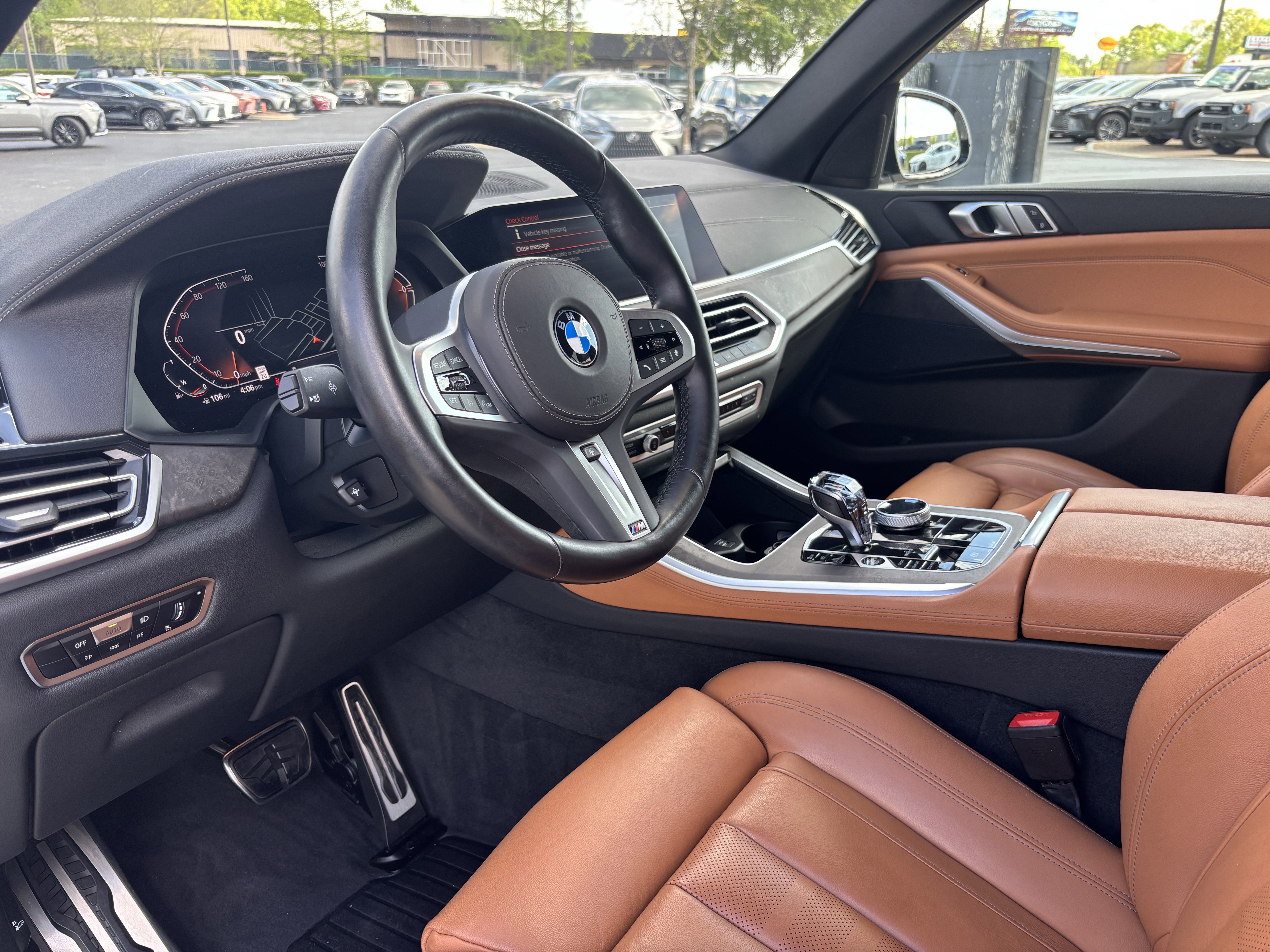 Used 2022 BMW X5 xDrive40i w/ M Sport Package AWD/4WD image 16