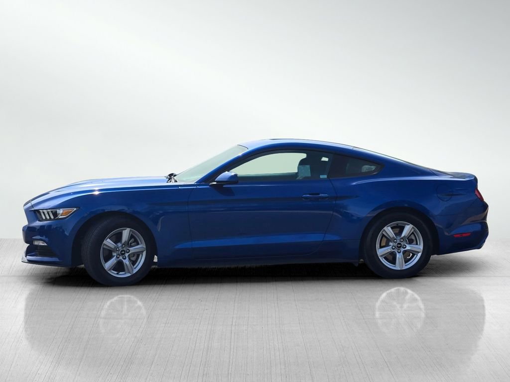 Used 2017 Ford Mustang Coupe image 7