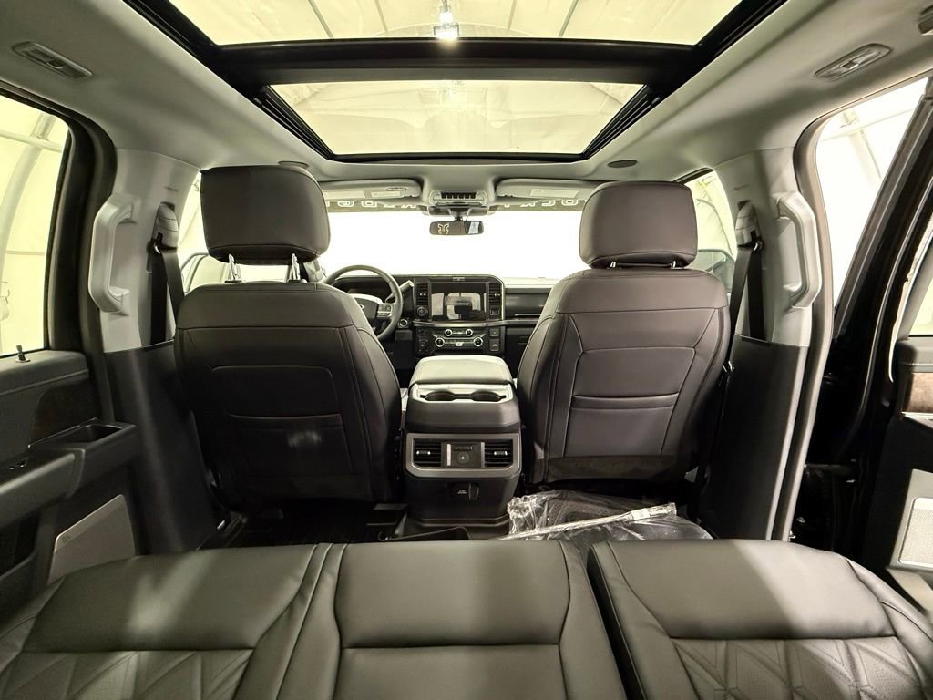 New 2026 Ford F250 Lariat w/ Black Appearance Package image 26