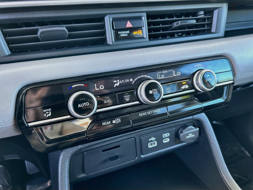 Certified 2023 Honda Pilot LX image 15