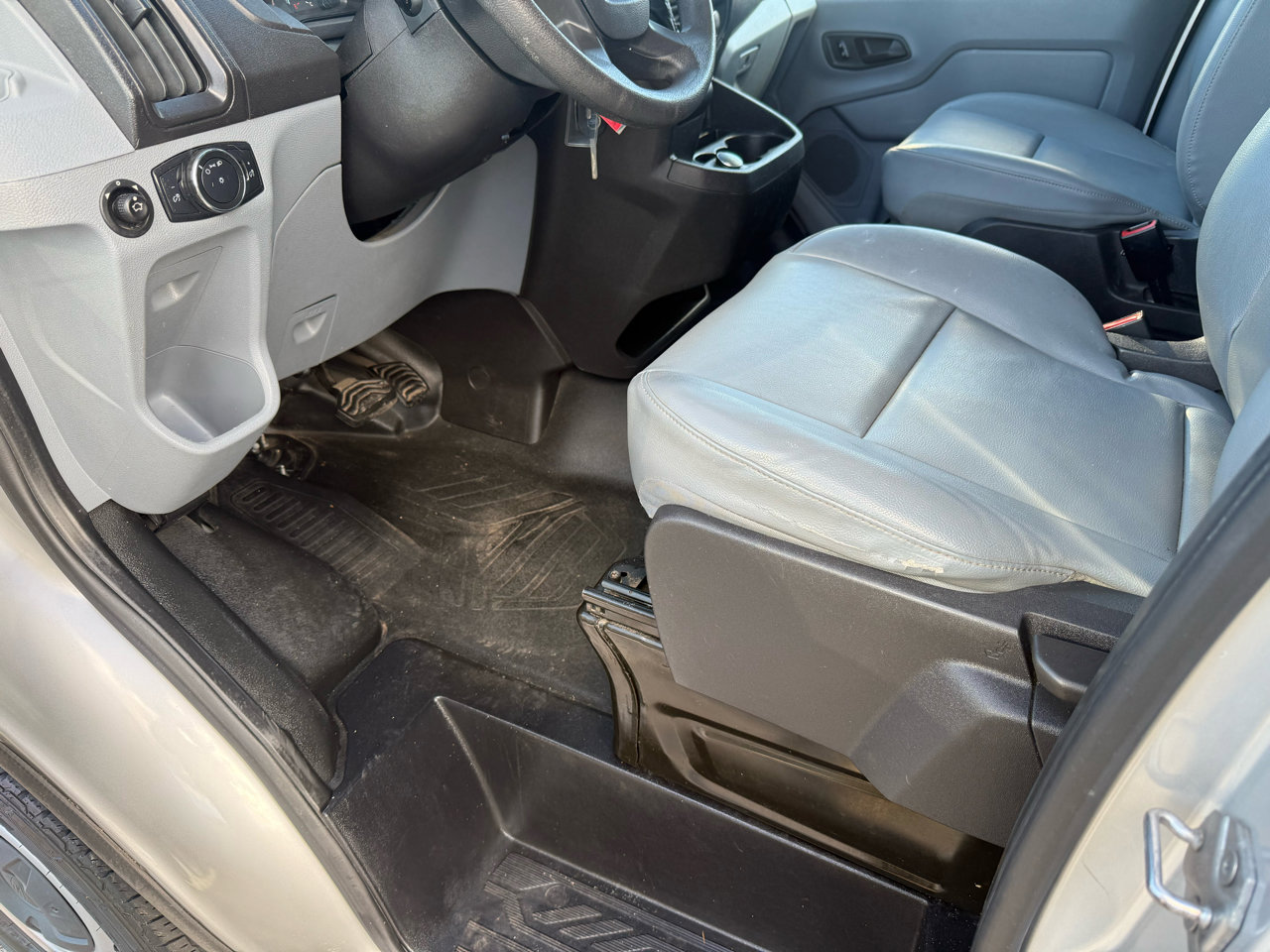 Used 2019 Ford Transit 150 130 Low Roof image 17