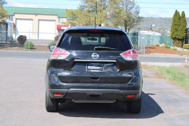 Used 2015 Nissan Rogue SV w/ SV Premium Package image 4