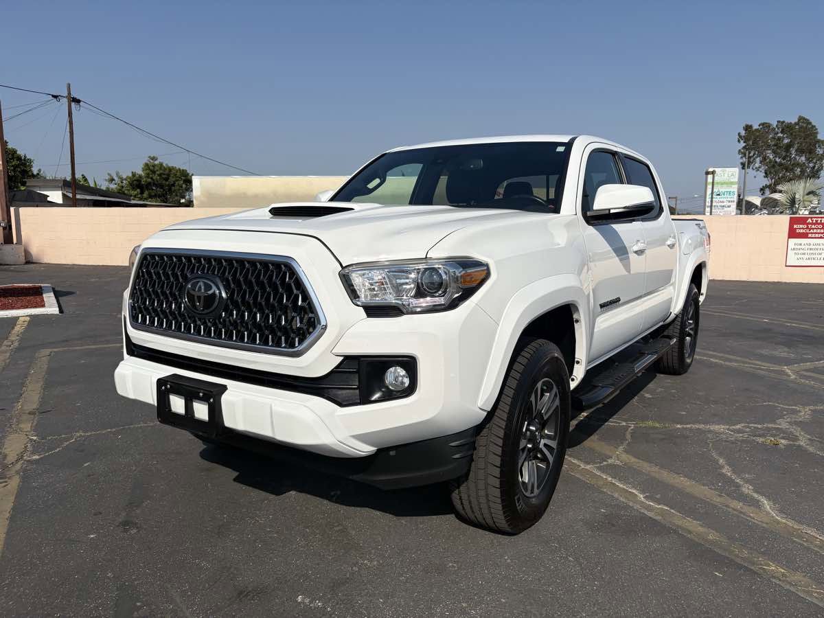 Used 2019 Toyota Tacoma TRD Sport image 4