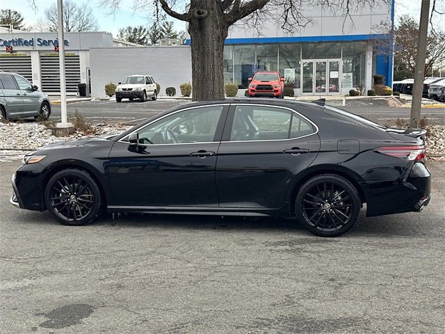 Used 2022 Toyota Camry XSE image 2