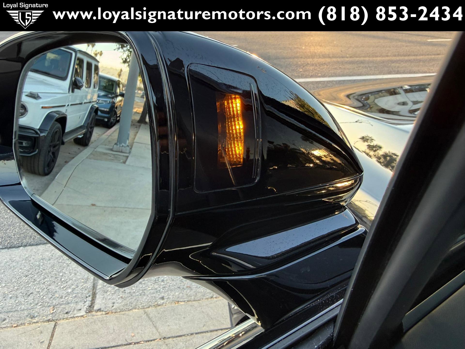 Used 2021 Bentley Bentayga image 22