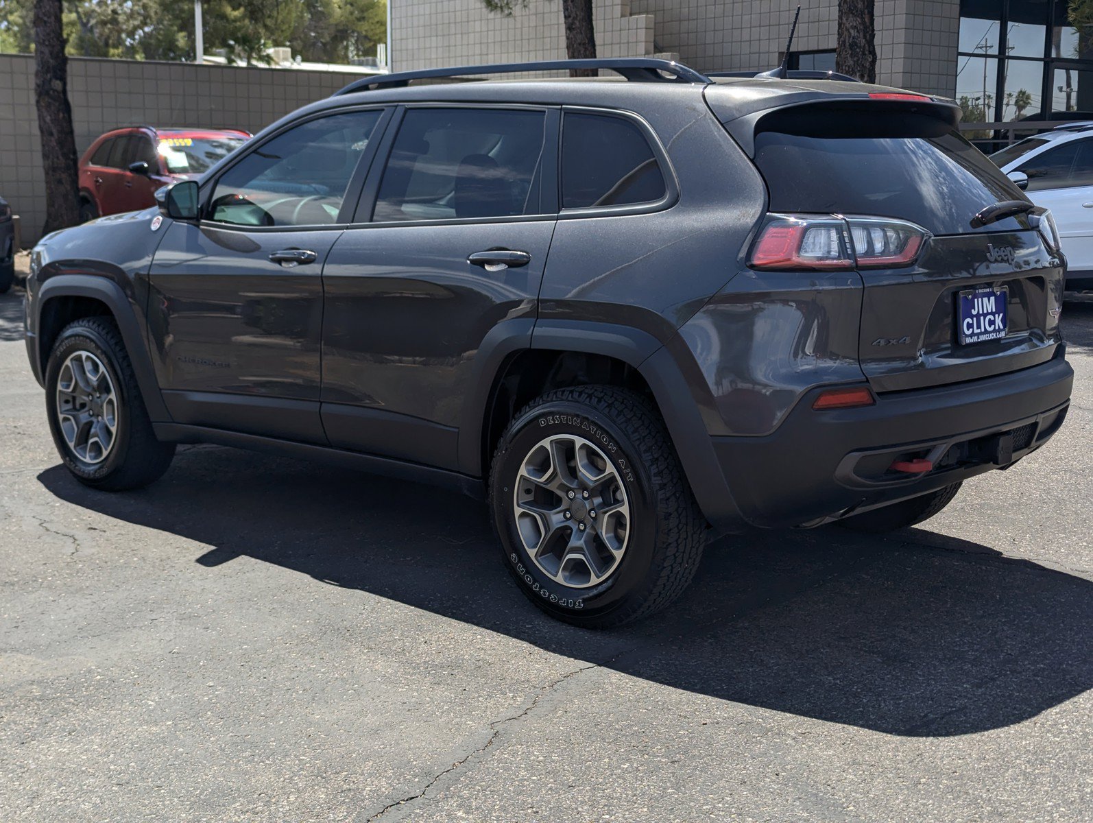 Used 2022 Jeep Cherokee Trailhawk w/ Technology Group B AWD/4WD image 4
