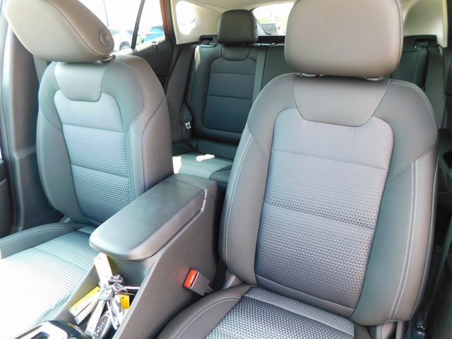 New 2025 Chevrolet Trax LT w/ Driver Confidence Package image 14