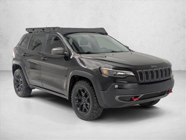 Used 2020 Jeep Cherokee Trailhawk image 3