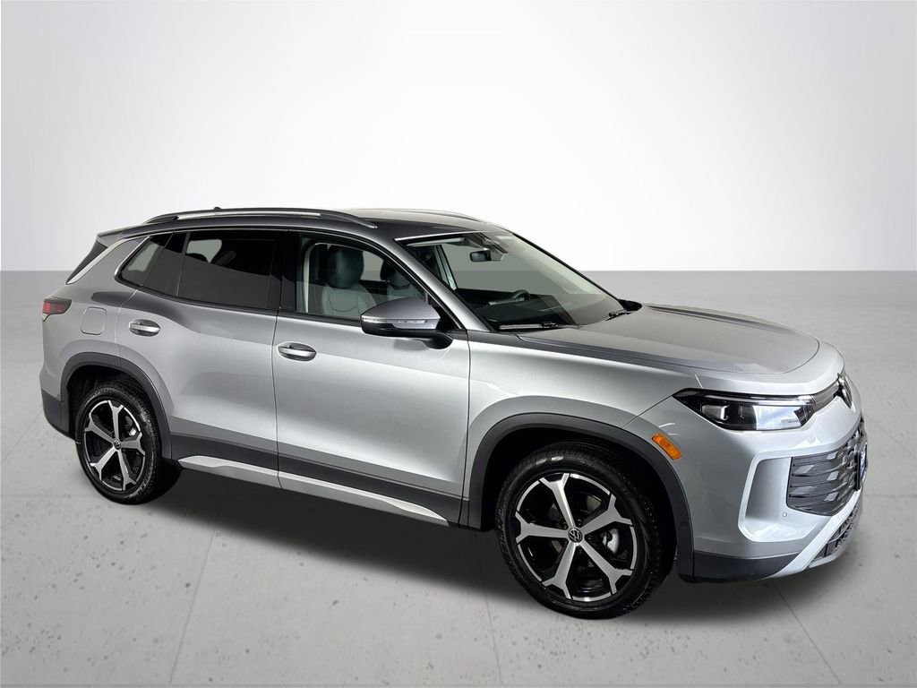 New 2025 Volkswagen Tiguan SE image 4