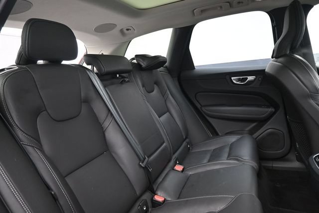 Used 2023 Volvo XC60 B5 Ultimate w/ Climate Package FWD image 35