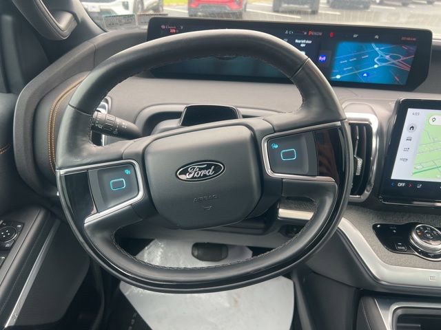 Used 2025 Ford Expedition Tremor AWD/4WD image 26