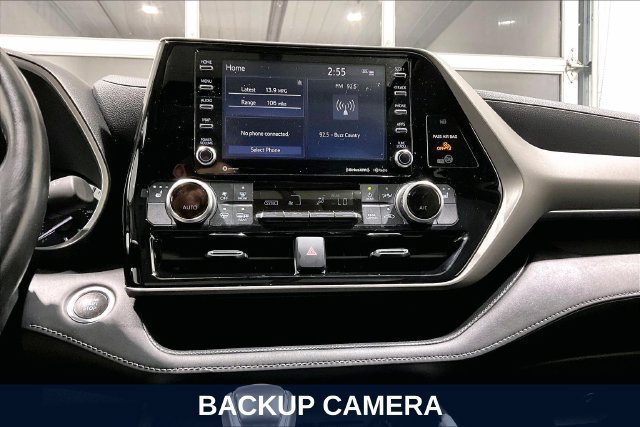 Used 2020 Toyota Highlander XLE AWD/4WD image 20
