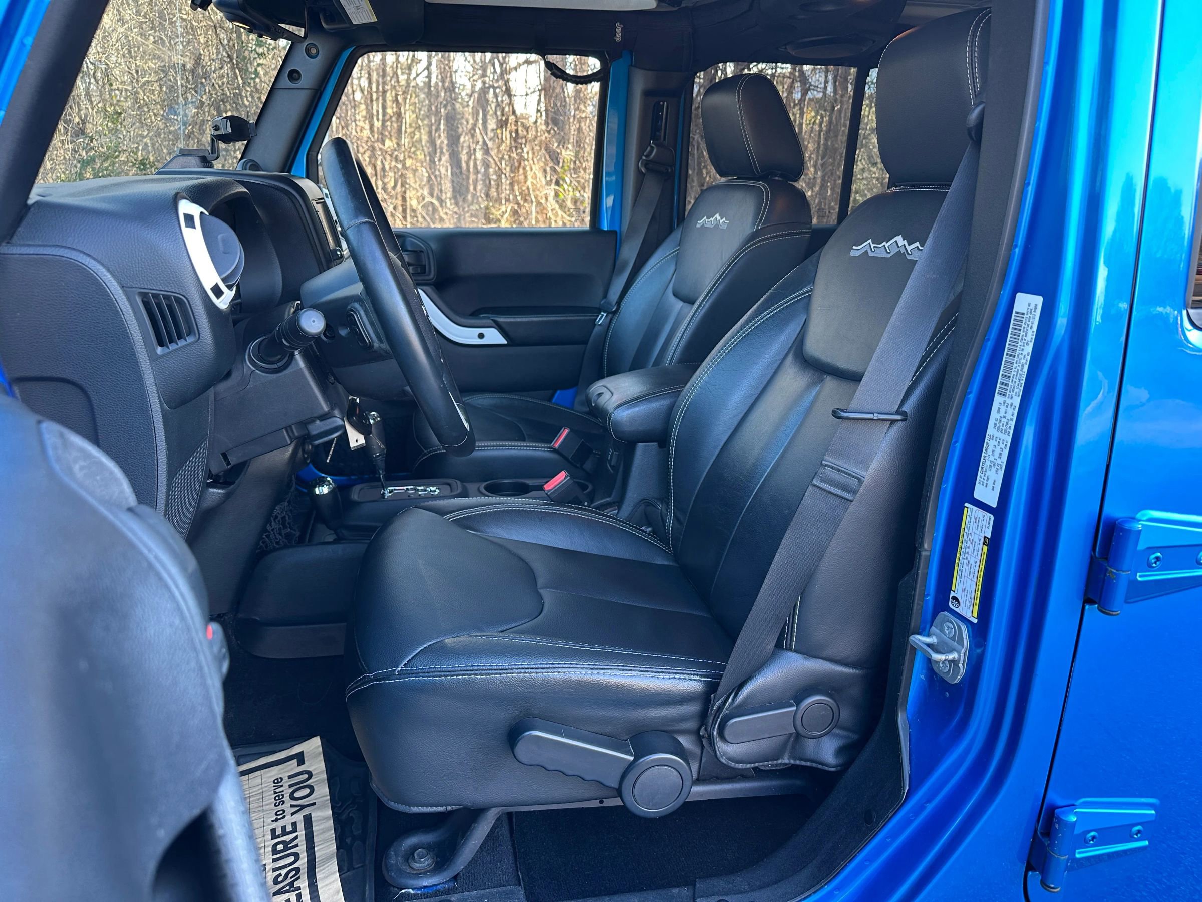 Used 2014 Jeep Wrangler Unlimited Sahara image 9