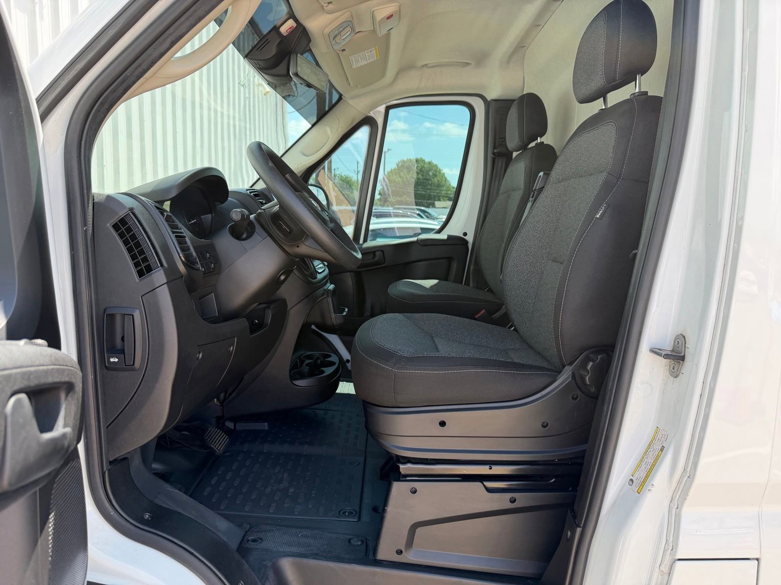 Used 2023 RAM ProMaster 3500 w/ Safety Group FWD image 18