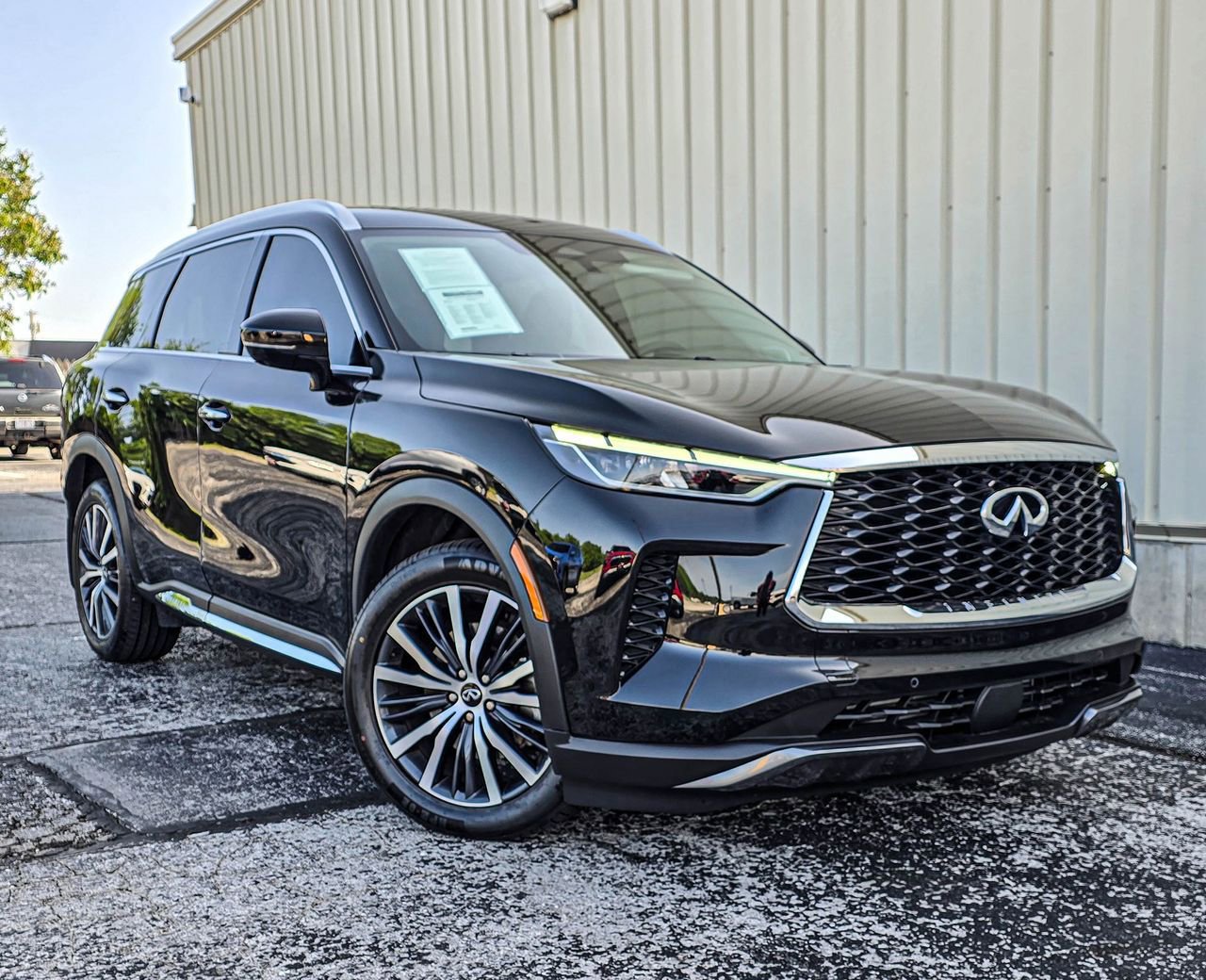 Used 2025 INFINITI QX60 Sensory w/ Vision Package AWD/4WD image 1