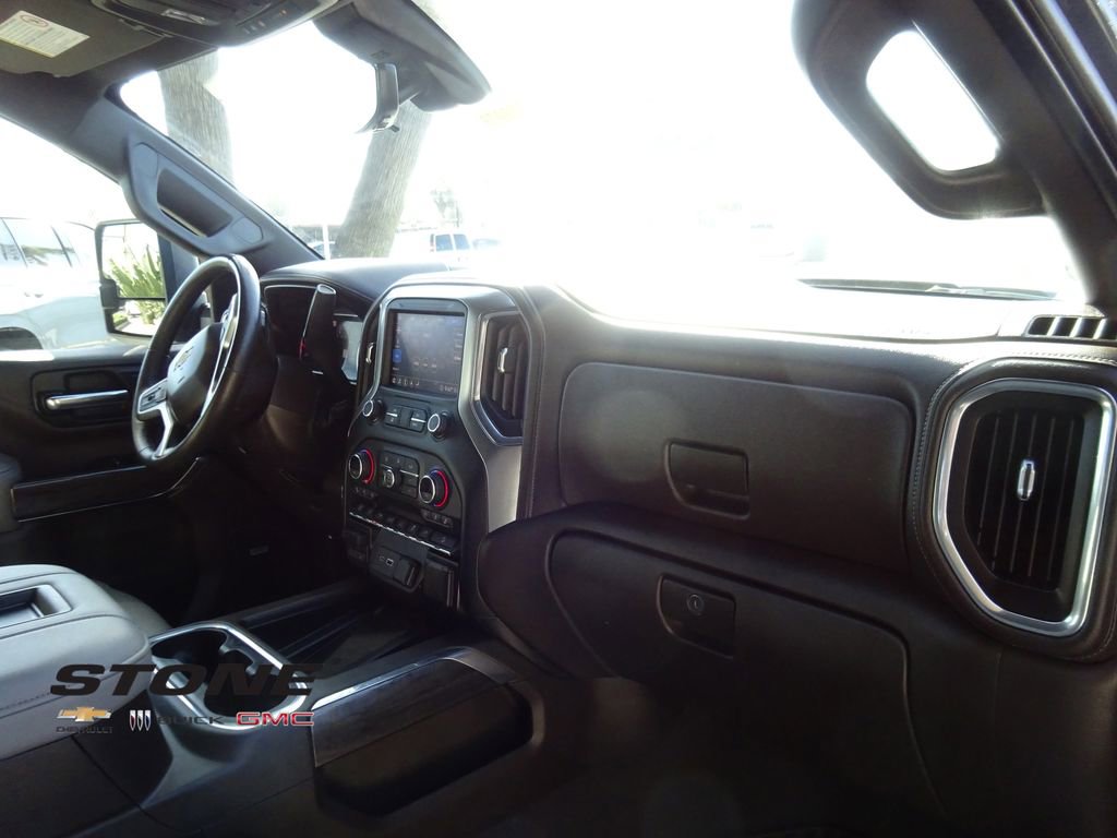 Used 2020 Chevrolet Silverado 3500 LTZ w/ LTZ Premium Package image 16