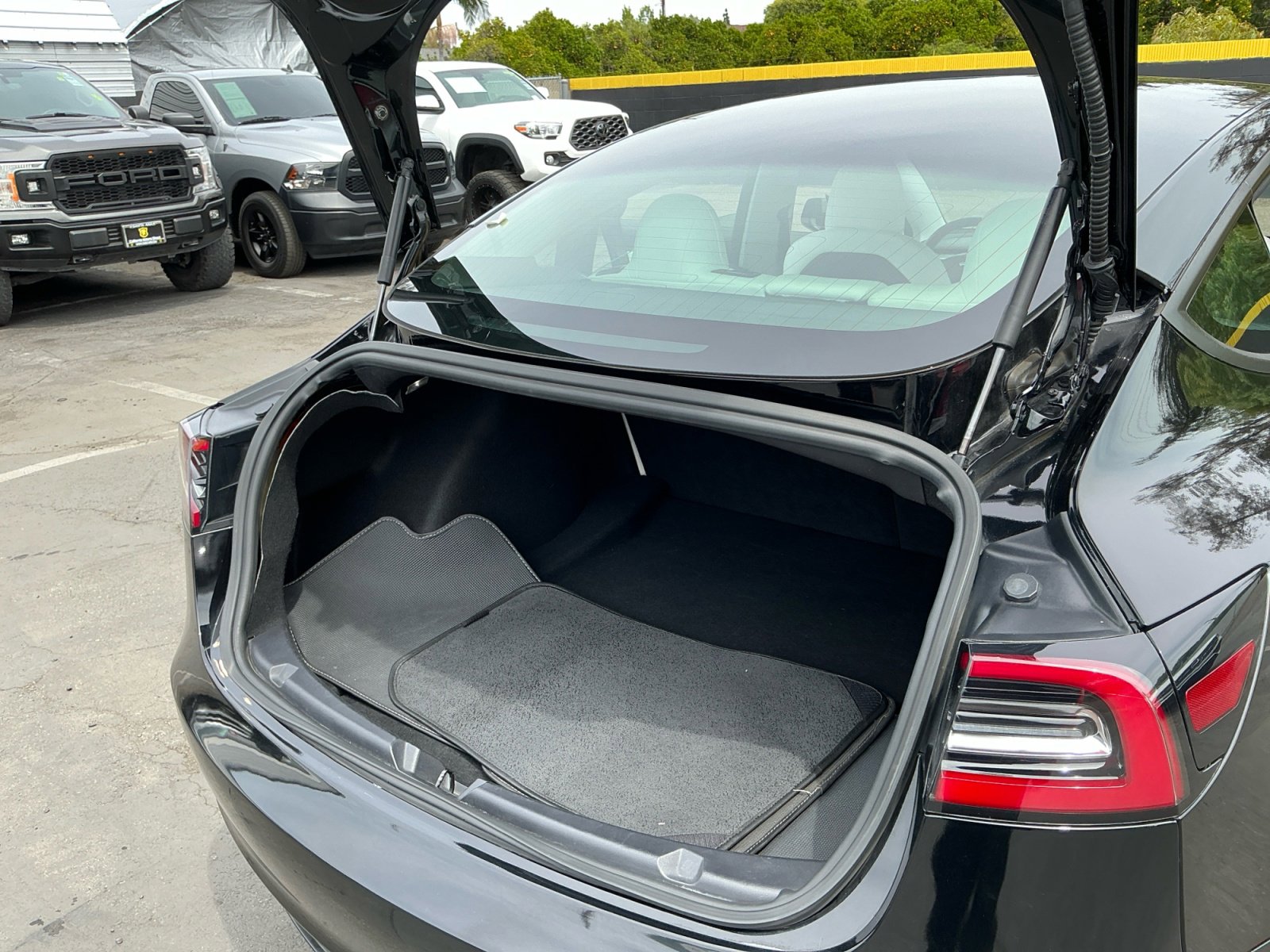 Used 2019 Tesla Model 3 Long Range image 25