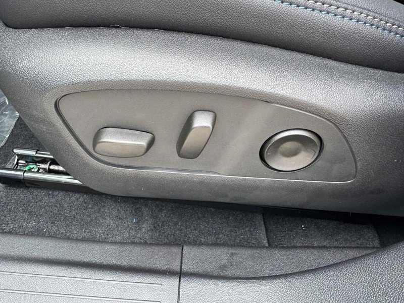 New 2026 Chevrolet Equinox EV LT image 10